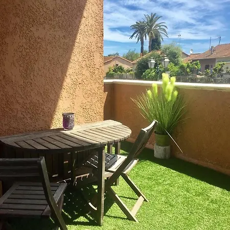 Διαμέρισμα Superbe Duplex De 75m2, Au Centre Ville De Tropez